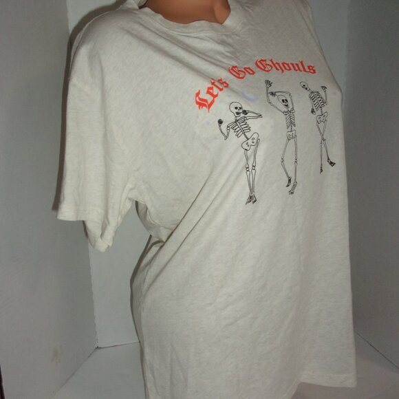 PINK Victoria's Secret Let's Go Ghouls Tee - Picture 4 of 5